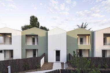 Vassivey Social Housing / Elluin Duolé Gillon architecture