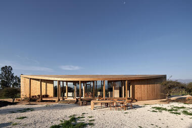 Casa LUM / Cazú Zegers