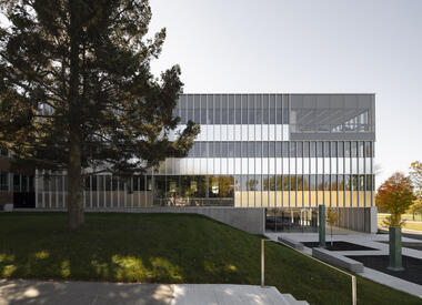Gallery of Pavillon A5 Faculty of Arts and Humanities / Saucier + Perrotte architectes  - 5