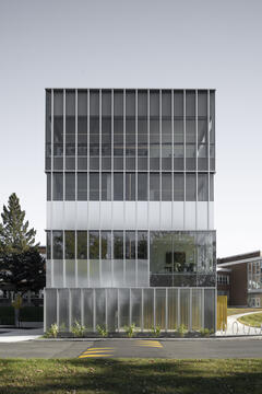 Gallery of Pavillon A5 Faculty of Arts and Humanities / Saucier + Perrotte architectes  - 11