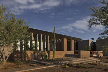 Desert Fairway Residence / Kendle Design Collaborative