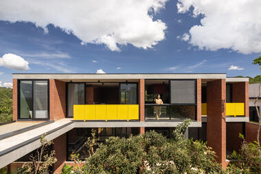 Casa de los 7 árboles / Hersen Mendes Arquitetura