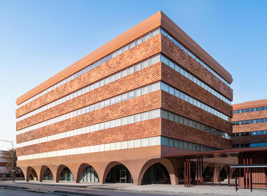 ΗUB26 Office Complex in Thessaloniki / Divercity Architects