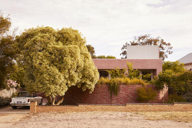 Casa Ararat / SJB