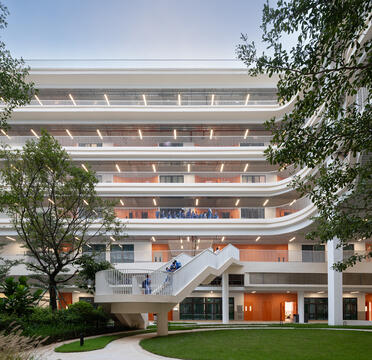 Shenzhen Middle School Guangming Science City School / Atelier Global