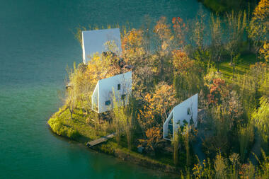 La Cabaña de las Velas / Advanced Architecture Lab + Wiki World