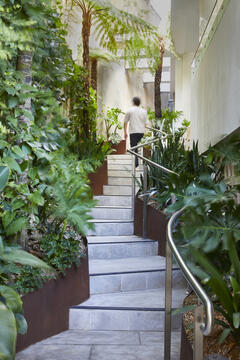Gallery of Pointe Living Apartment / Luigi Rosselli Architects  - 21