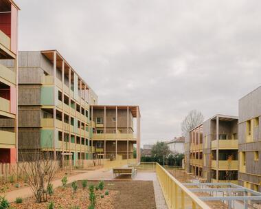 Edifício Residencial Trévoux 84 / Tectoniques
