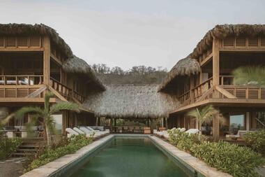 Casa de Mayo / Massív Studio