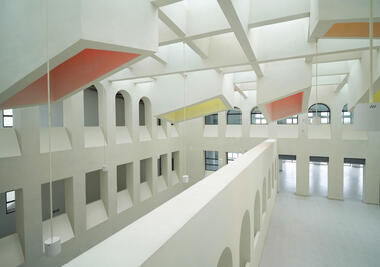 Guizhou Media Vocational and Technical School Library & Information Center / West-line studio