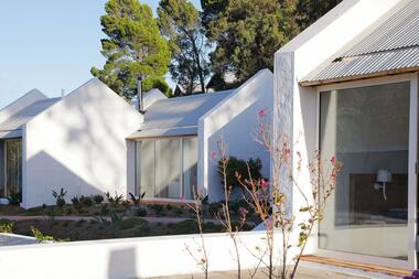 Umoya Boutique Hotel / SkreinStudios