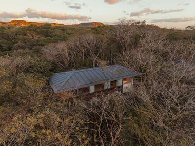 Rio Perdido West Bungalows / Studio Saxe