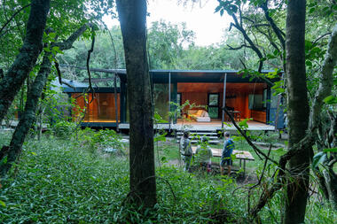 Casa no Bosque / MALVINA ZAYAT estudio de arquitectura 