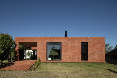Casa pRoA / Matías de los Campos Nin Arquitecto