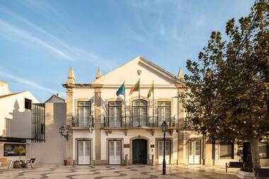 Montijo Municipal Gallery's Garden / Ricardo Bak Gordon + Rui Mendes Arquitectura