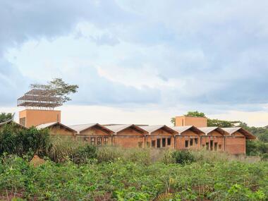 African Flow Kindergarten / Urbanitree