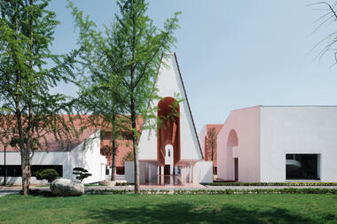 YongLi Red Tile Plaza / We&Arch