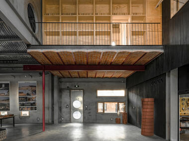 Earthen Architecture and Culture (Xi'an) Research Center / OnEarthStudio