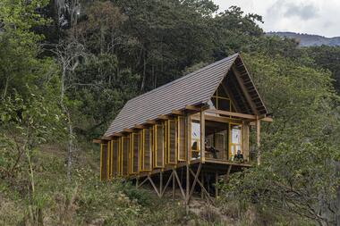 Casa de reforestación Lamarilla / Quena Margarita Gonzalez Escobar + Juan David Hoyos Taborda