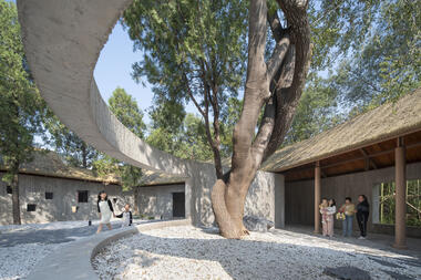 Revitalization of The Relic Site of Yongle Palace / URBANUS
