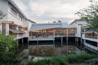 Xixi Goldmye Bookstore / Atelier Wen'Arch