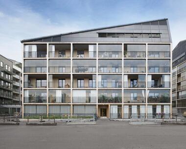 Brofästet Apartment Building / DinellJohansson