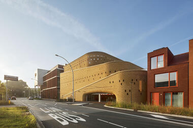 Parking Garages: Antithesis or Opportunity for 21st-Century Urbanism?